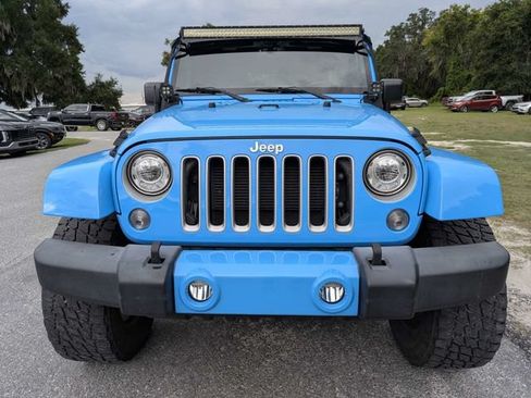 Used 2018 Jeep Wrangler Unlimited Sahara w/ Connectivity Group AWD/4WD image 8