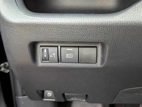 Used 2025 Toyota RAV4 XLE image 27