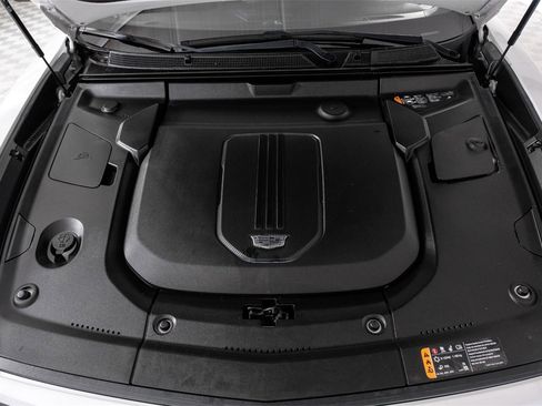 Used 2024 Cadillac Lyriq Luxury image 50