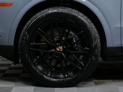 New 2026 Porsche Cayenne AWD image 38
