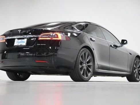Used 2021 Tesla Model S Long Range Plus AWD/4WD image 17