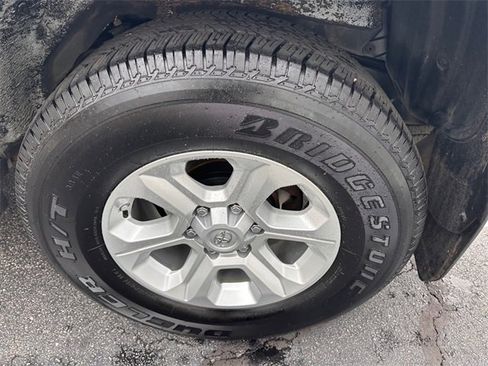 Used 2014 Toyota 4Runner SR5 image 24