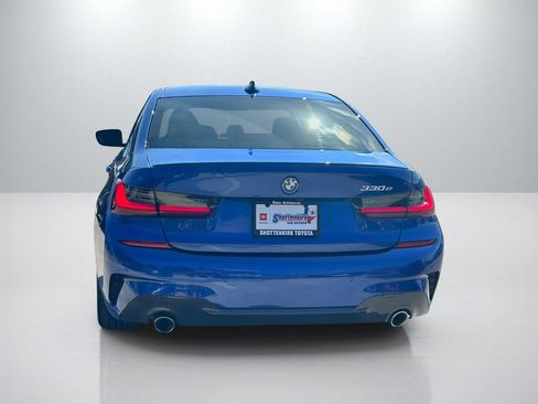 Used 2022 BMW 330e w/ M Sport Package RWD image 6