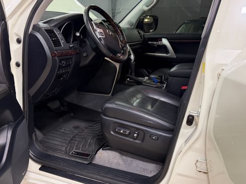 Used 2014 Toyota Land Cruiser AWD/4WD image 23