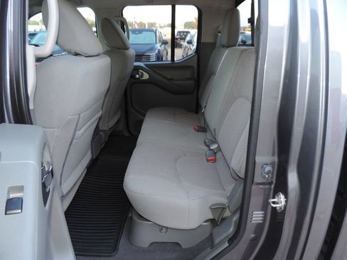 Used 2020 Nissan Frontier SV w/ Midnight Edition Floor Mats RWD image 19