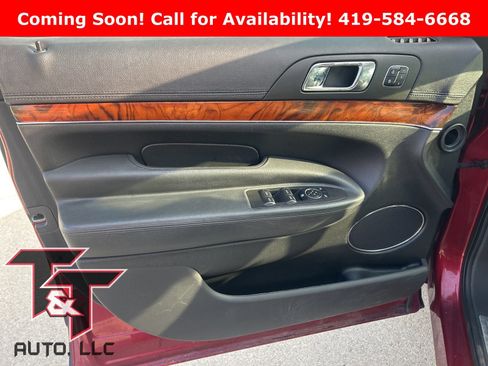 Used 2016 Lincoln MKT AWD w/ Equipment Group 201A image 8