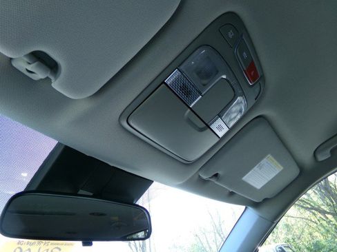 Used 2024 Kia Telluride LX image 25