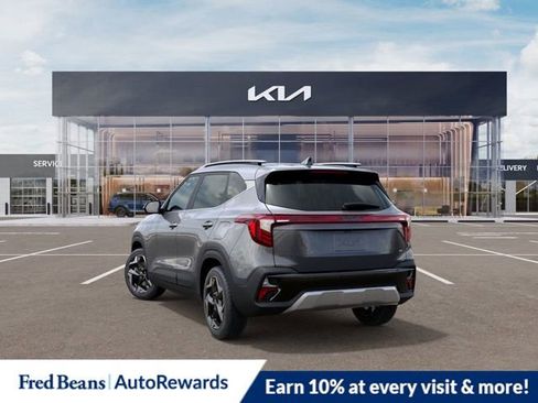 New 2025 Kia Seltos EX image 4