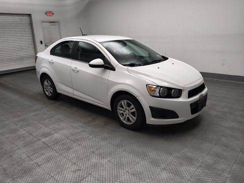 Used 2016 Chevrolet Sonic LT FWD image 11
