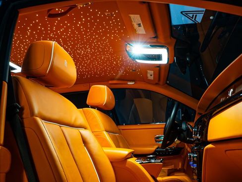 Used 2024 Rolls-Royce Phantom Sedan RWD image 46