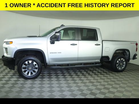 Used 2022 Chevrolet Silverado 2500 Custom w/ Custom Value Package AWD/4WD image 2