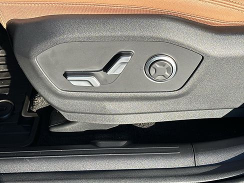 Certified 2025 Hyundai Santa Fe Limited image 28