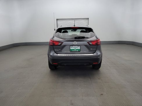 Used 2018 Nissan Rogue Sport SL w/ SL Premium Package image 6