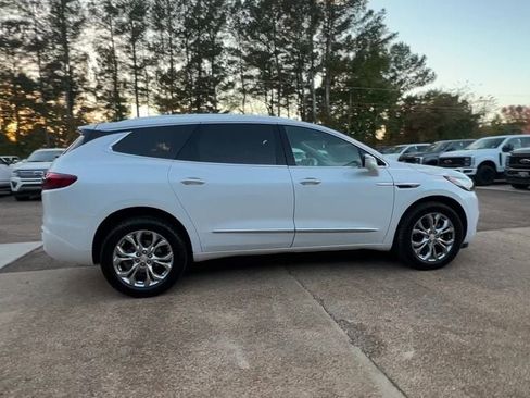 Used 2021 Buick Enclave Avenir w/ Avenir Technology Package image 7