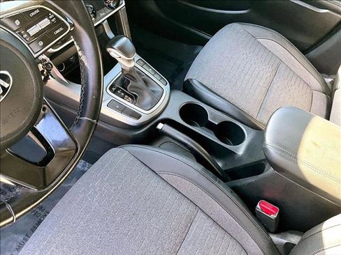 Used 2021 Kia Seltos S image 11