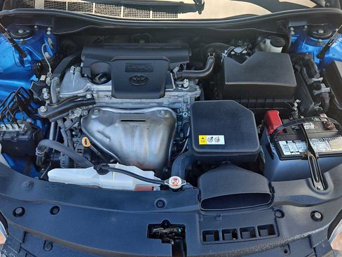 Used 2017 Toyota Camry SE FWD image 17