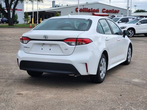 Used 2023 Toyota Corolla LE FWD image 5