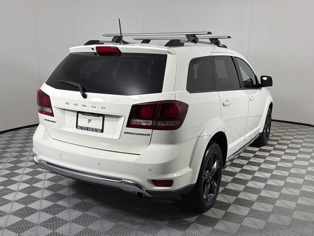 Used 2020 Dodge Journey Crossroad FWD image 5