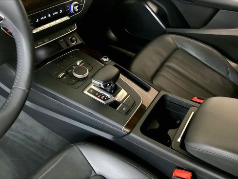 Used 2019 Audi Q5 2.0T Premium image 16