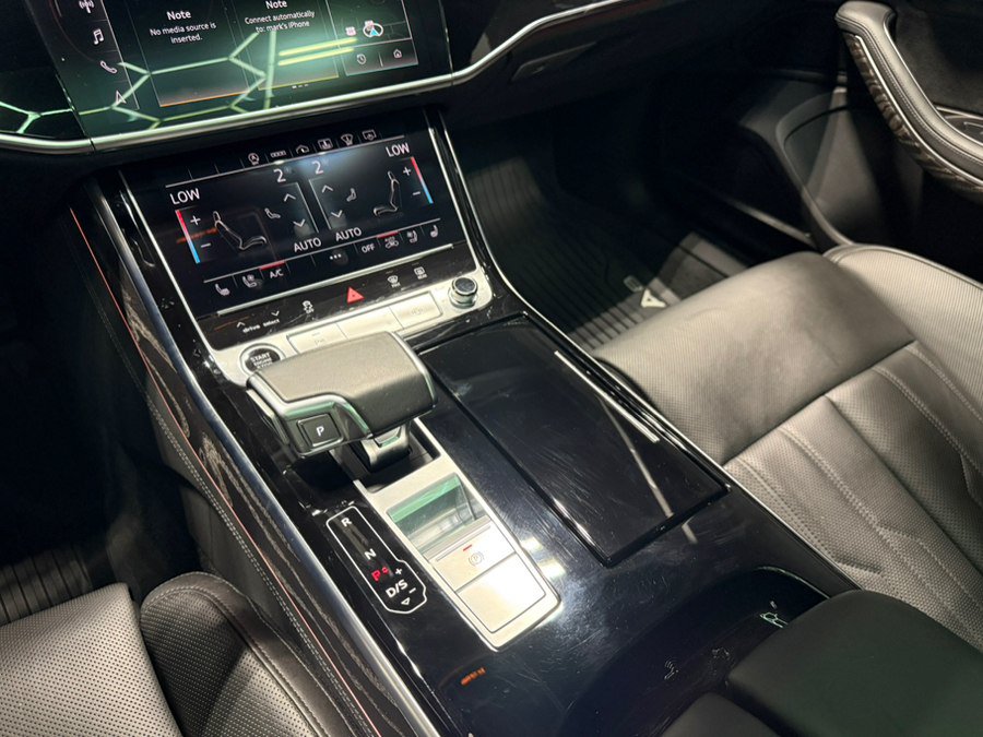 Used 2022 Audi A8 L 3.0T AWD/4WD image 29