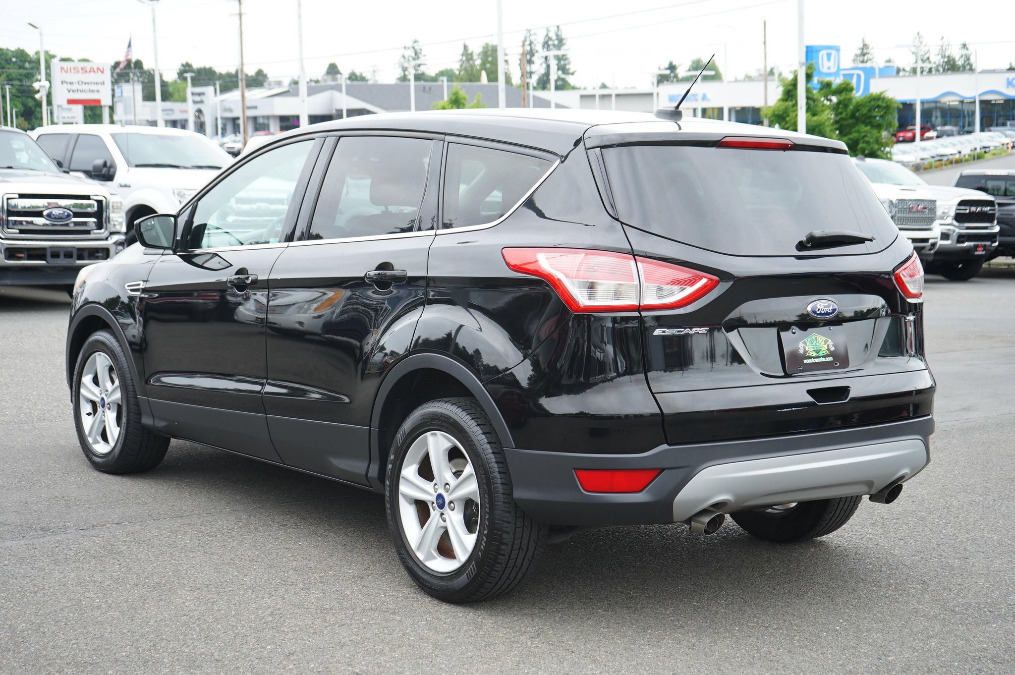 Used 2016 Ford Escape SE FWD image 3