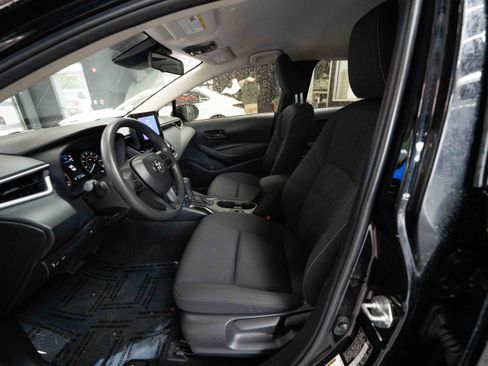 Used 2023 Toyota Corolla LE image 9