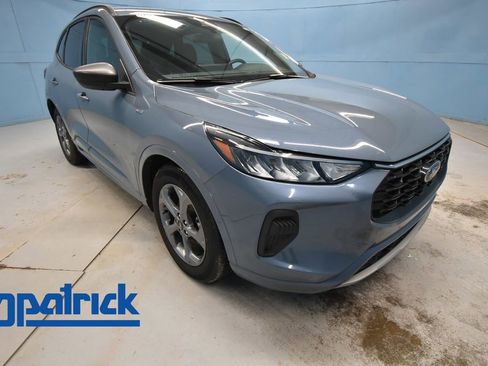 Used 2023 Ford Escape ST-Line w/ Tech Pack #1 FWD image 1