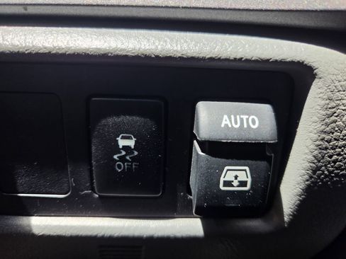 Used 2012 Toyota Sequoia Platinum RWD image 30