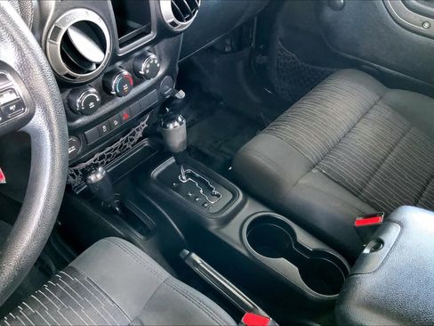 Used 2012 Jeep Wrangler Sport AWD/4WD image 16