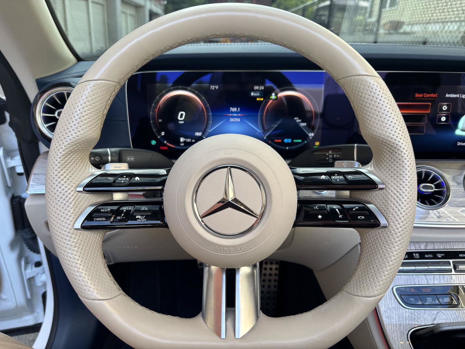 Used 2022 Mercedes-Benz E 450 Cabriolet image 22