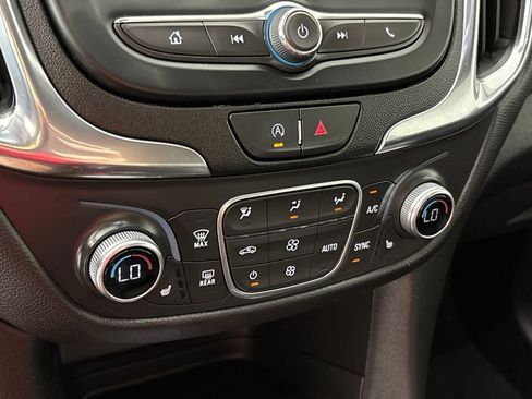 Used 2024 Chevrolet Equinox LT FWD image 37