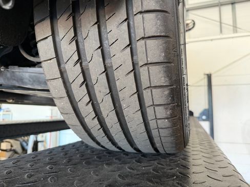 Used 2005 Chrysler Crossfire Limited image 73