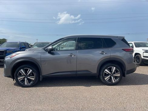 Certified 2025 Nissan Rogue SL AWD/4WD image 4