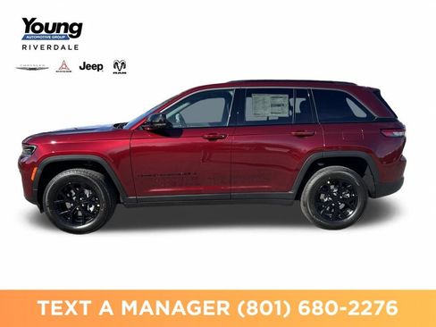 New 2026 Jeep Grand Cherokee Altitude AWD/4WD image 2