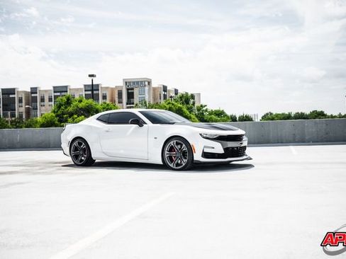 Used 2019 Chevrolet Camaro SS RWD image 45