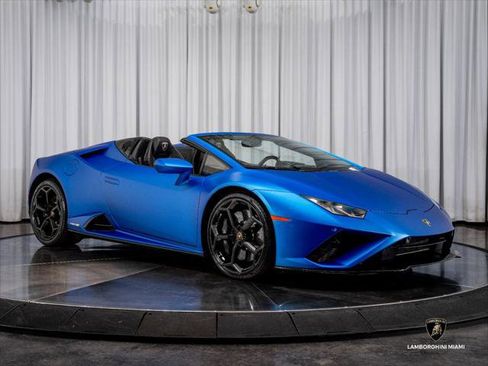 Used 2023 Lamborghini Huracan EVO RWD image 23
