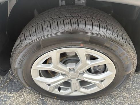 Used 2024 Jeep Compass Latitude AWD/4WD image 19