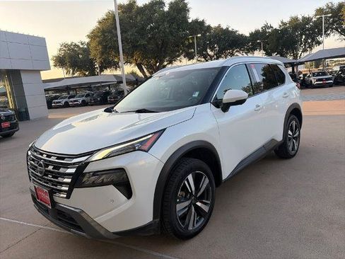 Certified 2024 Nissan Rogue SL AWD/4WD image 2