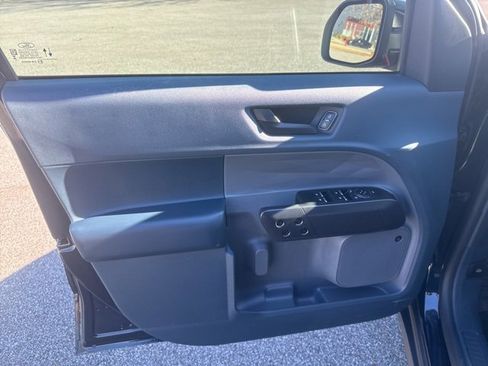 Used 2023 Ford Maverick Lariat w/ Lariat Luxury Package image 20