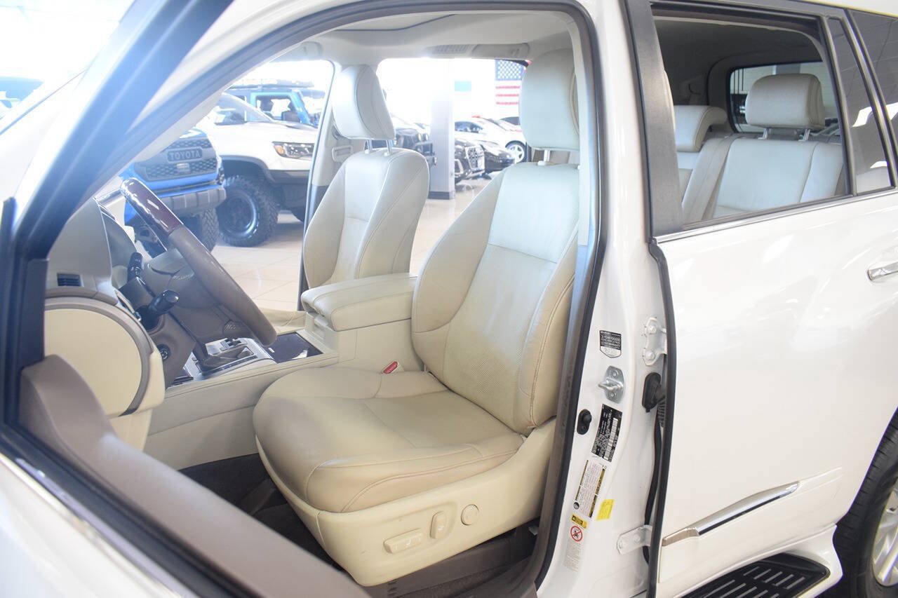 Used 2014 Lexus GX 460 w/ Premium Package AWD/4WD image 32