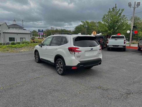 Used 2022 Subaru Forester Limited image 5