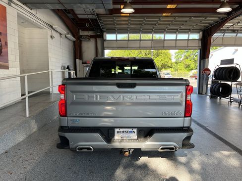 Used 2024 Chevrolet Silverado 1500 High Country w/ Technology Package AWD/4WD image 7