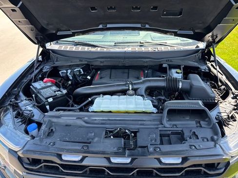 Used 2025 Ford F150 Raptor AWD/4WD image 25
