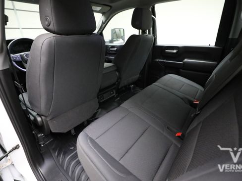 Used 2025 GMC Sierra 2500 Pro AWD/4WD image 9