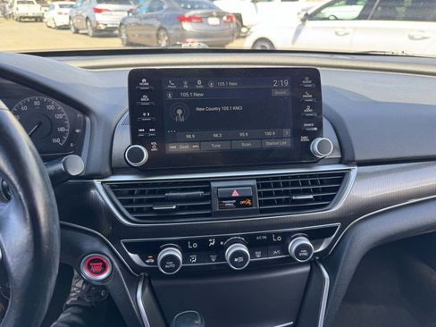 Used 2018 Honda Accord Sport image 25
