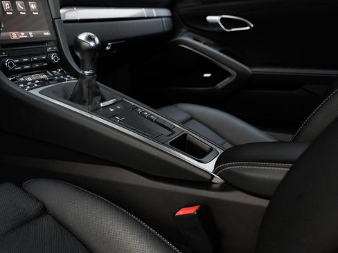 Certified 2025 Porsche 718 Cayman RWD image 24