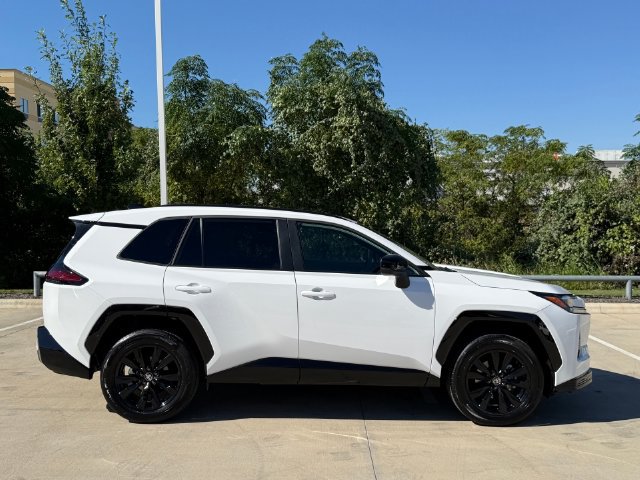 Used 2026 Toyota RAV4 SE AWD/4WD image 5