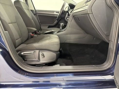 Used 2018 Volkswagen Golf S FWD image 20