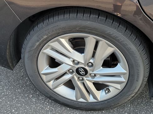 Used 2020 Hyundai Elantra Value Edition FWD image 26