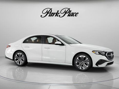 New 2026 Mercedes-Benz E 350 4MATIC Sedan image 30